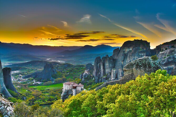 2-Day Delphi Meteora Tour From Athens - First Stop: Delphi’s Archaeological Site and Oracle Views