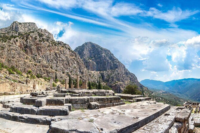 2-Day Delphi Meteora Tour From Athens - Day 2 Meteora Monasteries: Rock-Top Icons and Dress Code Reality
