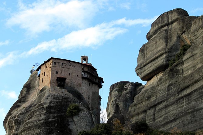 2-Day Private Tour to Delphi & Meteora with Great Lunch included - Meteora on Day 1: first views from the monastery area