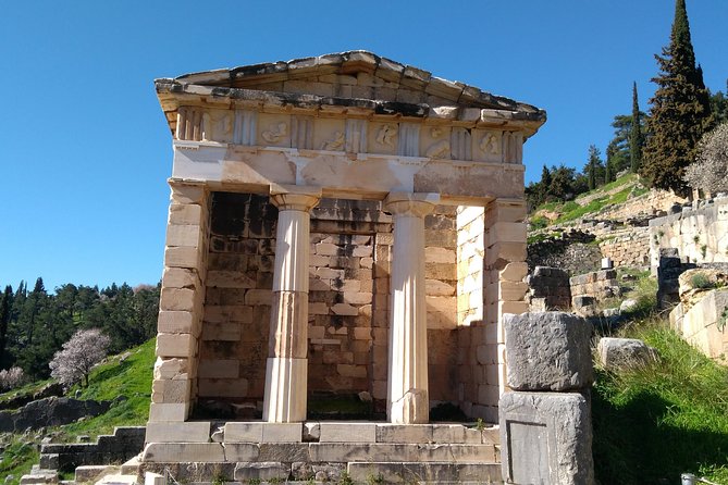 2-Day Private Tour to Delphi & Meteora with Great Lunch included - Holy Trinity Monastery and the one photographers can’t resist