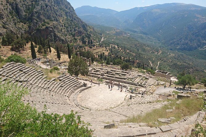 2-Day Trip to Delphi from Athens - Day 1 at the Museum of Delphi and Temple of Apollo: make your hour count
