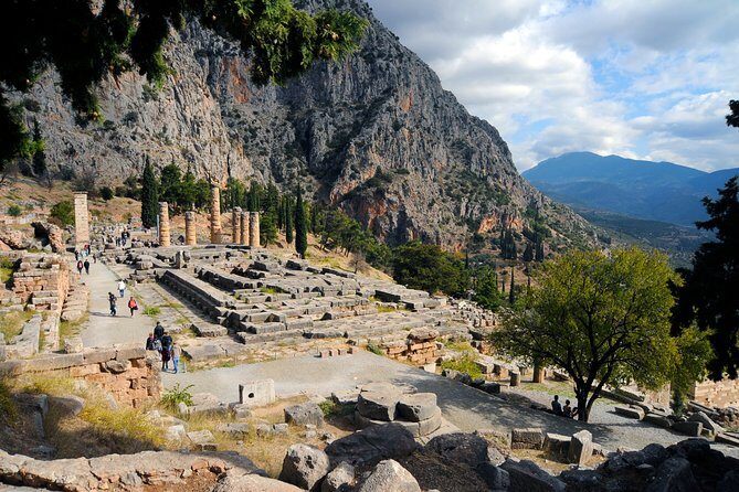 2 Days Private Tour/ Delphi (Apollo Oracle) & Meteora (Orthodox Monasteries) - Meteora’s Great Meteoron at sunset: monasteries on giant rock pillars