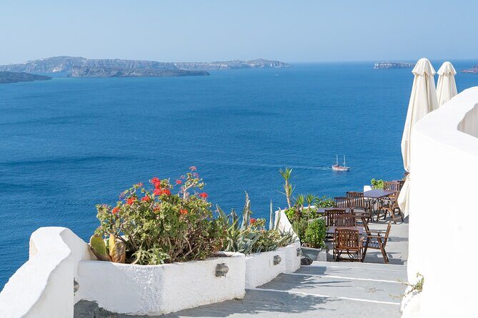 27 Day Grand Circle Tour of Mainland & Corfu, Mykonos, Santorini - Olympia, Dodoni, and Ioannina: games, prophecy, and a lakeside finale
