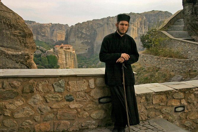 3 Days private tour- Meteora Rocks & Monasteries, Delphi/ Apollo Oracle, Thebes - Day 1: Thermopylae, then Meteora monasteries and a Kastraki sunset