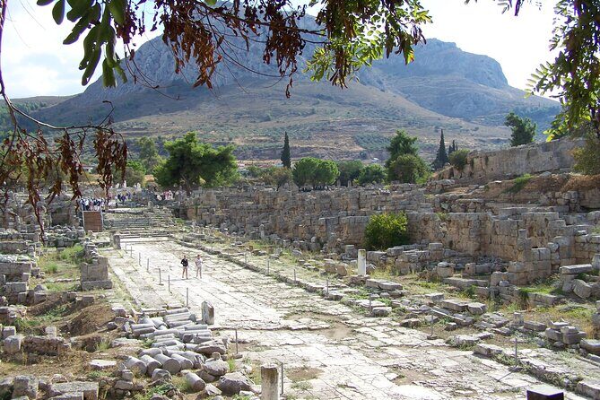 4-Day Private Peloponnese, Delphi and Meteora Tour from Athens - Where you sleep day two and day three: Galaxidi or Delphi-area hotels