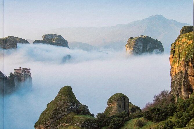 4-Day Private Peloponnese, Delphi and Meteora Tour from Athens - Corinth Canal and Ancient Corinth: the first taste of Greece’s big contrasts