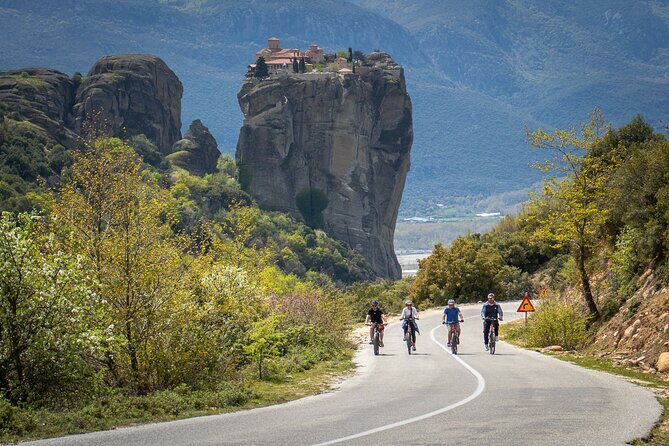4-Hour Tour Morning Highlights of Meteora on E-Bike - Meteora by e-bike: why this 4-hour morning format makes sense
