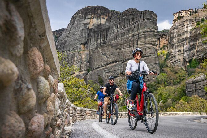 4-Hour Tour Morning Highlights of Meteora on E-Bike - Stop 1: Kastraki and the Bandova hermit caves WOW sequence