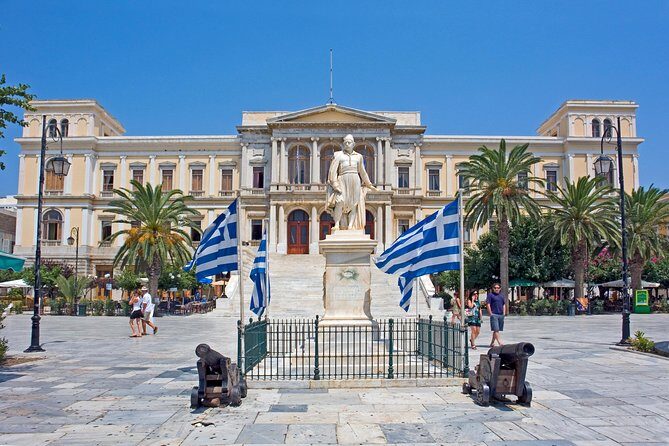 4 Nights in the Greek Islands from Athens: Santorini, Mykonos and Syros - Santorini: why your hotel location can make or ruin the experience