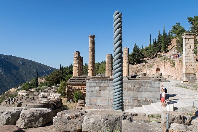 5 Day Tour in Delphi, Meteora, Santorini, Mykonos and Delos - Santorini to Mykonos: quick transfers, then your own island choices