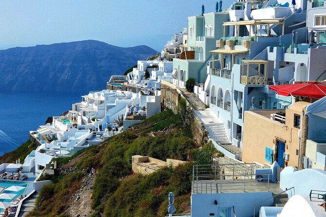 5-Day Tour in Mykonos & Santorini Sun & Sea - Hotels and breakfast: 3-star vs 4-star, and why it affects your experience