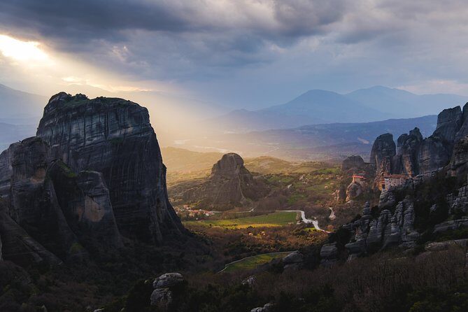 6 Day Religious & Classical Tour of Thermopylae, Meteora, Delphi, Olympia, Mycenae, Nafplio, Epidaurus, ancient Corinth From Athens - FAQ