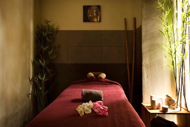 90-Minute Aroma Oil Massage plus 20' min Free Fish Pedi - Key points to know before you book