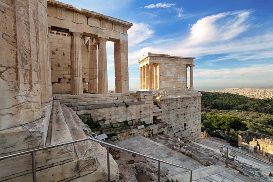 Acropolis: 3D representations & audiovisual self-guided tour - How the Acropolis 3D and audio tour works on your phone