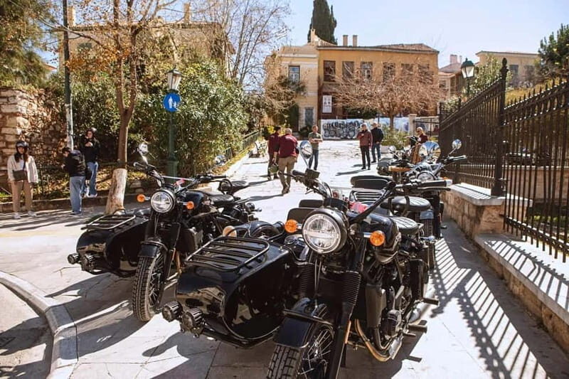 Acropolis & Lycabettus: Discover Hidden Gems of Athens - Passing the Acropolis and Neapoli: quick context, not a full visit