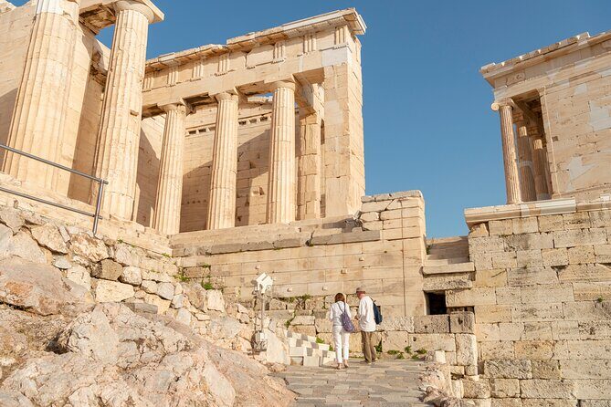 Acropolis & Plaka Neighbourhood Private Tour with Licensed Expert - Optional meze lunch in Plaka: what you actually get