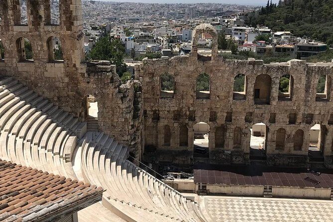 Acropolis Walking Tour with Professional Guide & Transportation - National Garden stop: a short break that sets up the Temple of Zeus