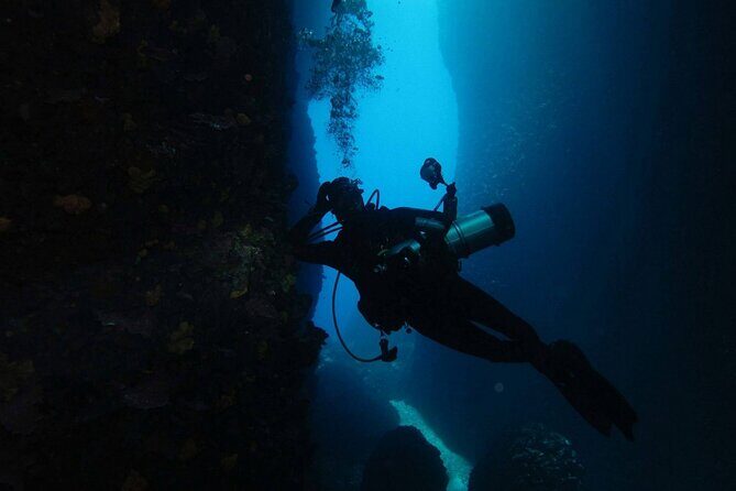 Adventure Dives for Certified Divers in Nea Makri, Athens - What you’ll see: shipwrecks, caverns, and the maritime leftovers of the Aegean