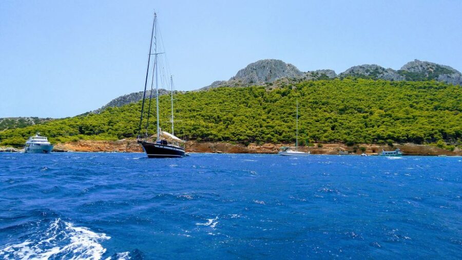 Aegina Island & Temple of Athina Aphaia Private Day Tour - Aeginas first taste: meeting the island at the port