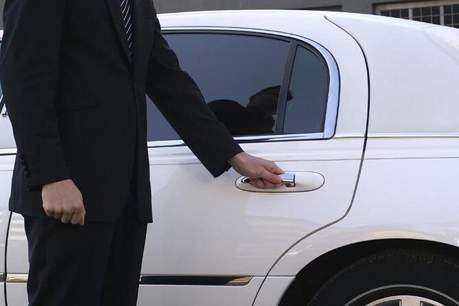 Airport Transfer/ Athens Greece - Vehicle Comfort and Driver Professionalism (The Stuff You Feel Immediately)