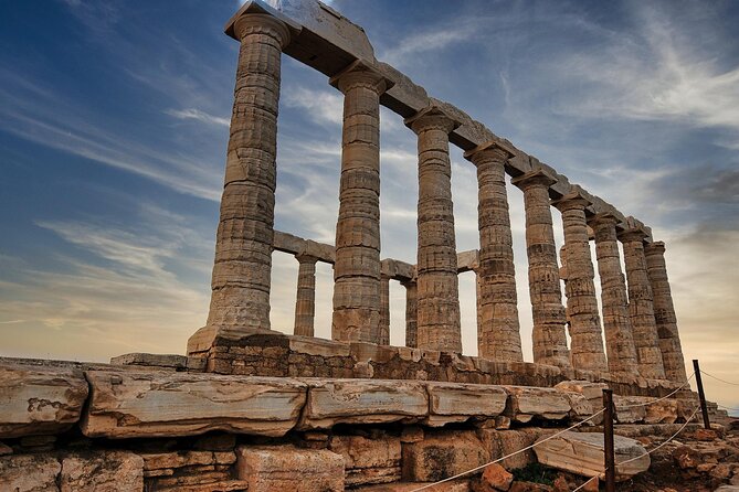 All Day Athens Highlights & Sunset Tour to the Temple of Poseidon - Coastal escape: driving out toward Lake Vouliagmeni and the Athenian Riviera