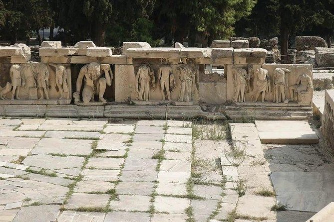 Ancient Athens tour: Acropolis, Parthenon and Acropolis Museum - Herod Atticus Odeon and the Propylaea gateway moment