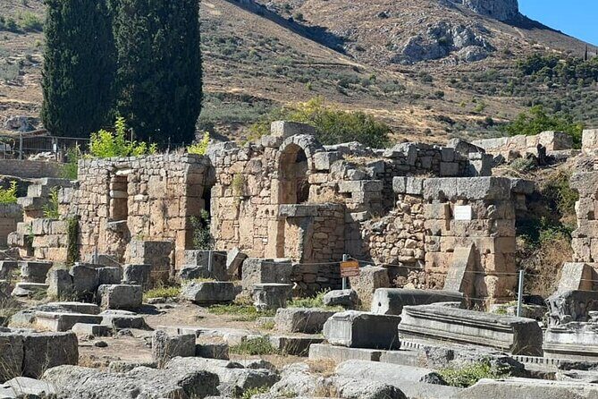 Ancient Corinth Half Day Tour from Athens - Entering Archaia Korinthos: Agora, Apollo’s Temple, and Paul’s City