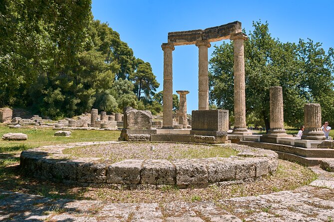 Ancient Olympia Private Full Day from Athens with Great Lunch & Drinks Included - Peloponnese lunch with drinks by the sea: the part that feels most local
