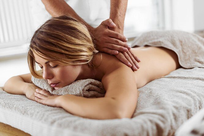 Aroma Massage - Enjoy a complete Spa experience from the comfort of your room - Key things that make this massage work so well