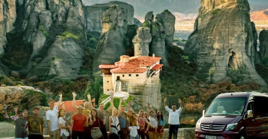 Athens: 2-Day Meteora Tour in Spanish with Guide & Hotel - Pickup in Athens and the ride to Kalabaka
