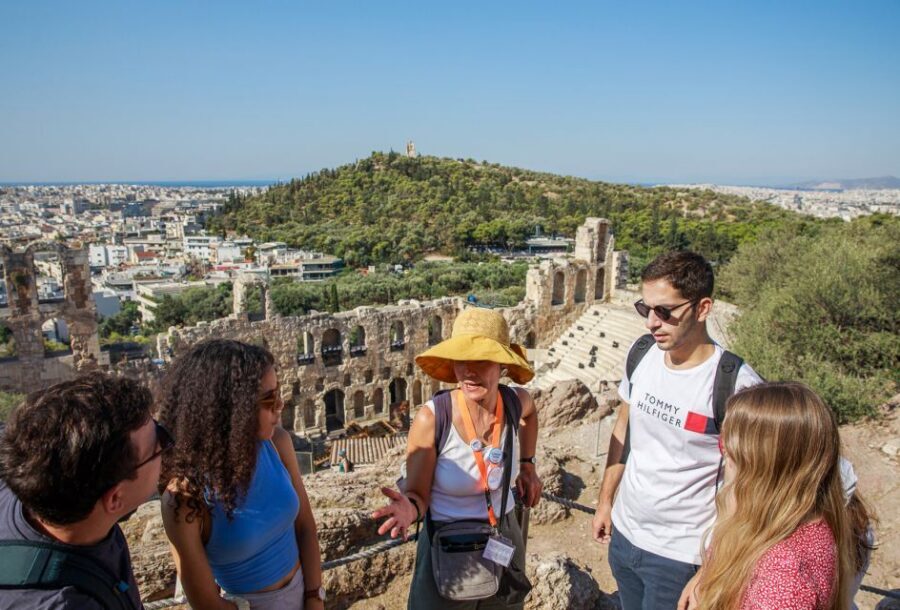 Athens: Acropolis Guided Tour and Old Town Food Tasting - Key highlights to look for