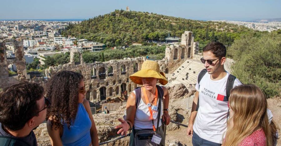 Athens: Acropolis Guided Tour and Old Town Food Tasting - Skip-the-ticket-line Acropolis entry, plus a smooth start at Dionysus
