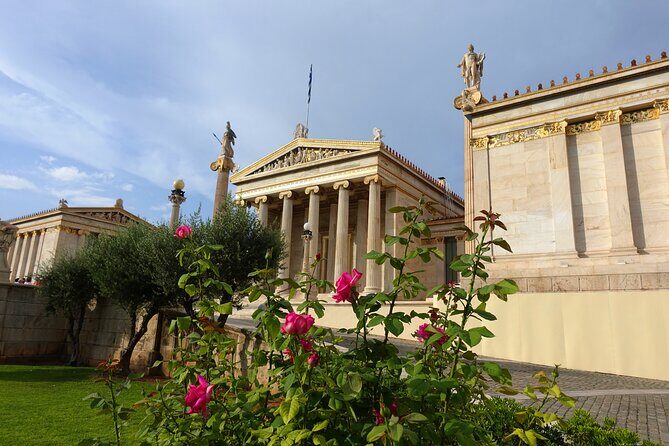 Athens and Ancient Corinth Private from Athens - A glance at old Athens: seeing the city between the monuments