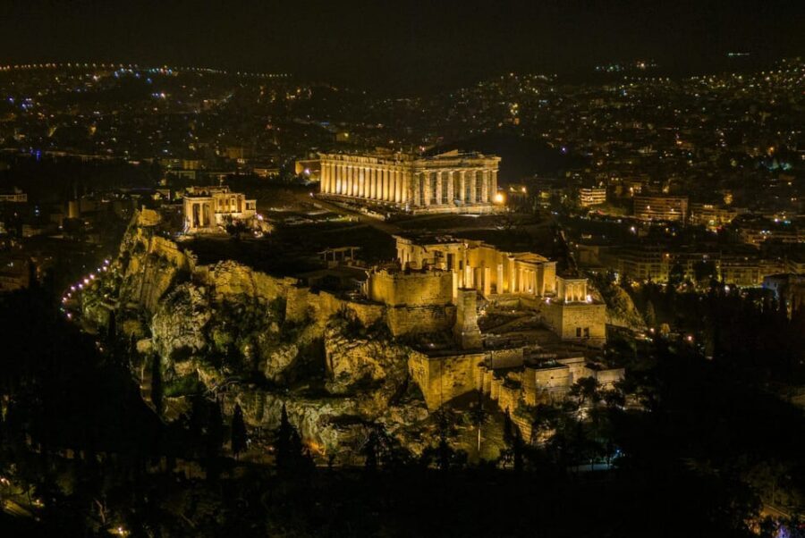 Athens and Piraeus: Private Night Tour - Why Athens at night feels like a smarter plan