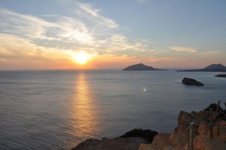 Athens: Cape Sounion &Temple of Poseidon Sunset Tour & Audio - The scenic drive: Athens Riviera suburbs and Saronic Gulf vibes