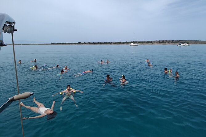 Athens cruise: Agistri, Moni/Metopi, Aegina with lunch & drinks - Return to Marina Zeas: the 30-minute landing back into Athens
