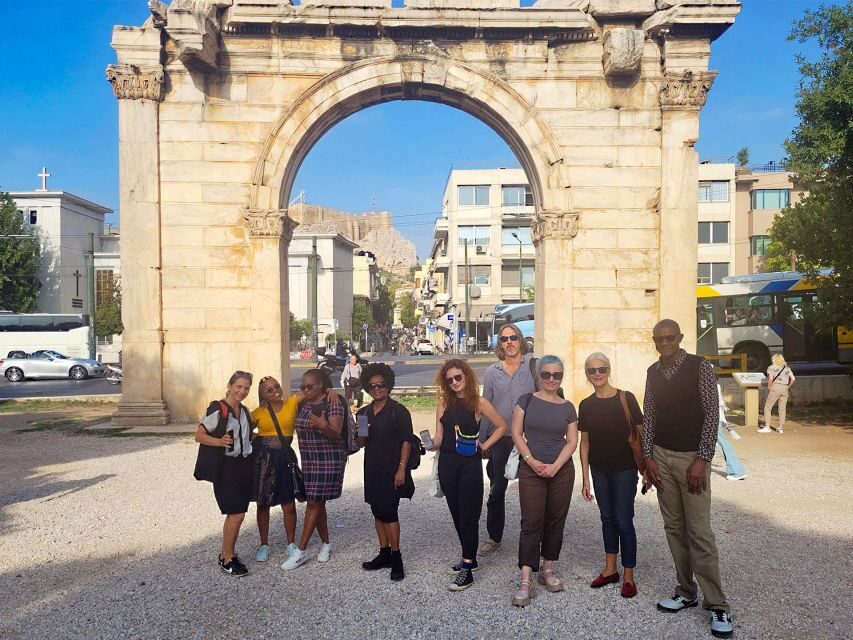 Athens: Family Mythology Treasure Hunt and Tour - The smartphone riddle hunt: how it keeps kids focused
