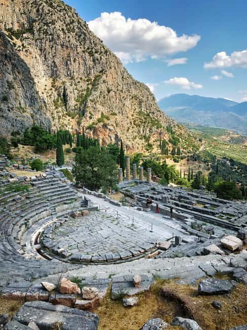 Athens: Full Day Trip Delphi and Arachova - Luxury Minivan Comfort on the Athens to Delphi Drive