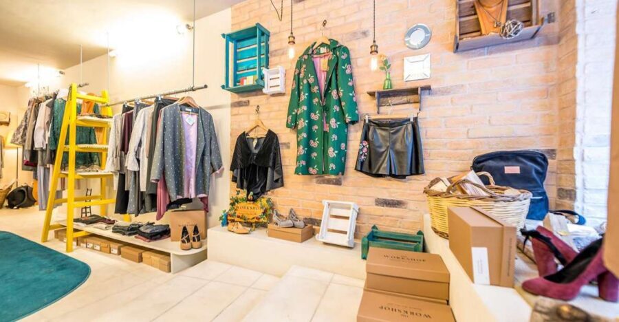 Athens: Greek Fashion Shopping Tour with a Local Expert - Cosmetics stop in Kolonaki: former pharmacists and Greek philosophy