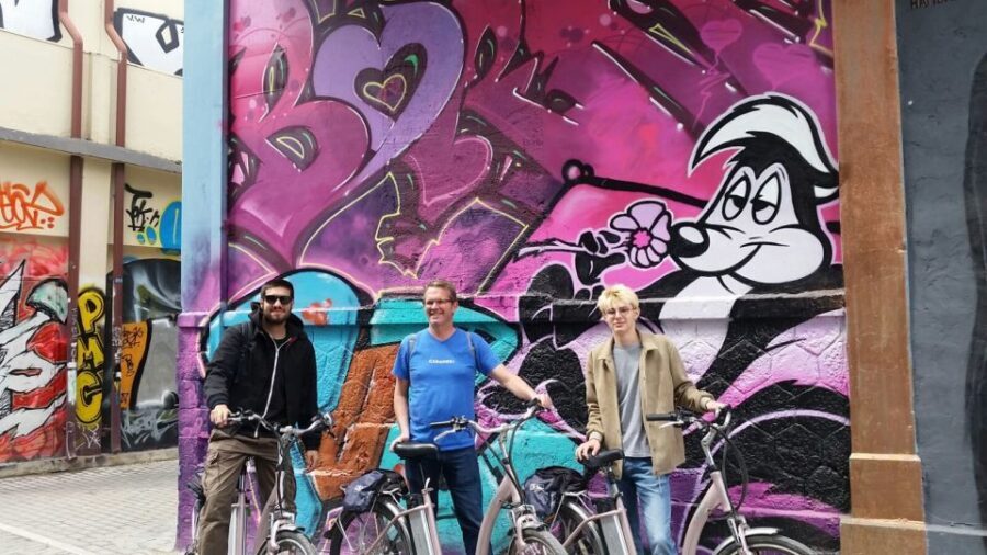 Athens: Greek Life and Street Art Electric Bicycle Tour - Pace, comfort, and why the 2.5 hours feel different than you expect