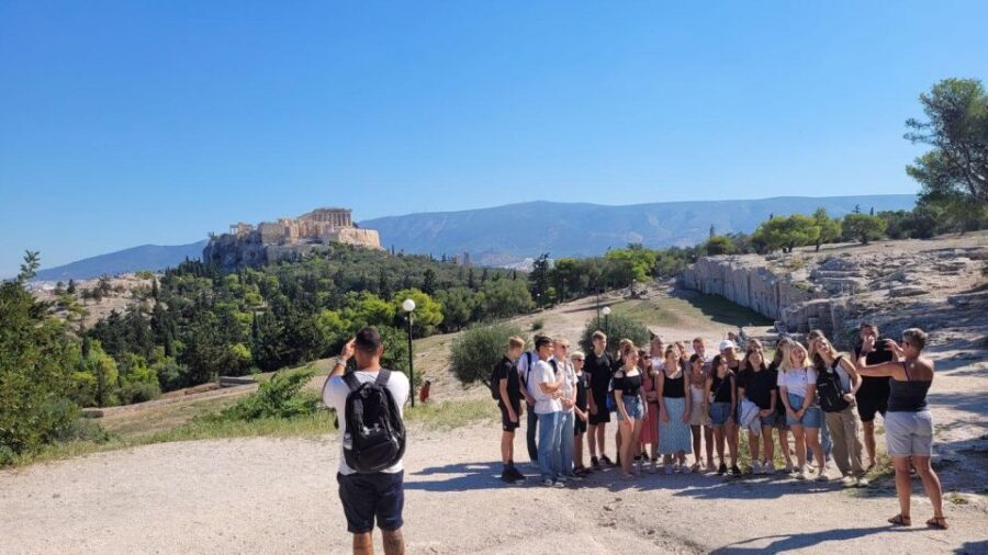 Athens Hills: Mythology Treasure Hunt - The myth mission: Theseus, the Minotaur, and black-sails dread