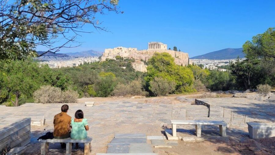 Athens Hills: Mythology Treasure Hunt - The practical rhythm: breaks, heat, and smartphone battery