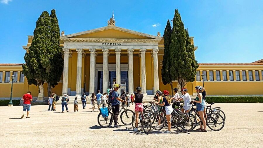 Athens Historical Center: Explore by Bike - Syntagma Square, Evzones, and the National Gardens reset