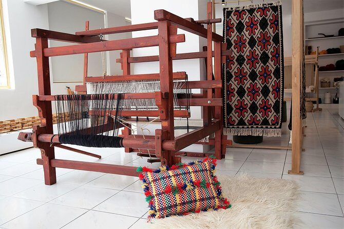 Athens Loom Weaving Workshop: Create Your Own Masterpiece - Wool, thread, and the studio’s short intro before you weave