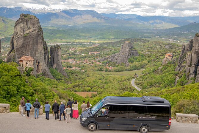 Athens: Meteora Monasteries, Caves & Coastal Stopovers with Lunch - Getting from Larissis Station to Kalambaka: bus comfort and real timing