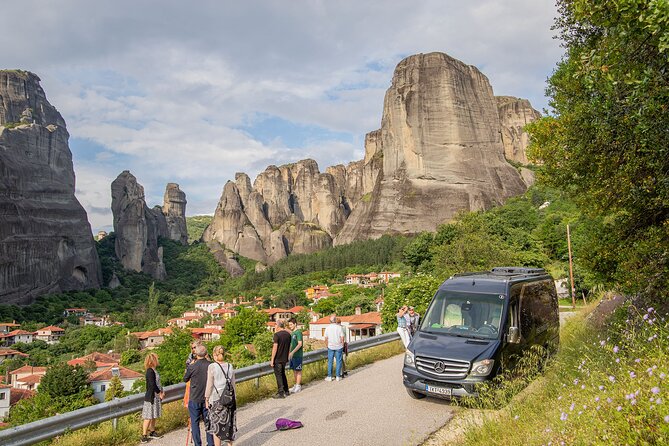 Athens: Meteora Monasteries, Caves & Coastal Stopovers with Lunch - Inside Meteora’s monasteries: 45 minutes, the dress code, and the stairs