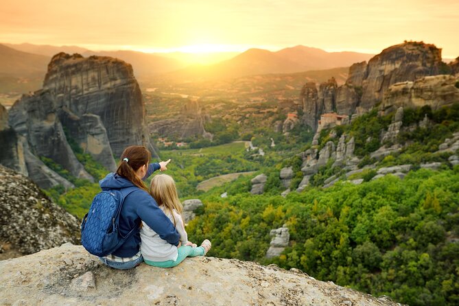 Athens: Meteora Monasteries, Caves & Coastal Stopovers with Lunch - Kamena Vourla and Kastraki stops: how to use the breaks well