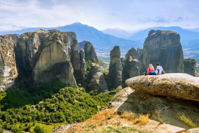Athens: Meteora Monasteries Tour with Local Guide and Greek Lunch - Morning departure from Stathmos Larisis: what the ride really feels like