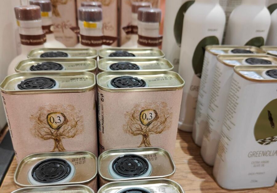 Athens Old Town: Greek Olive Oil & Herbs Tasting - Olive oil in Plaka: the smart way to learn in 20 minutes
