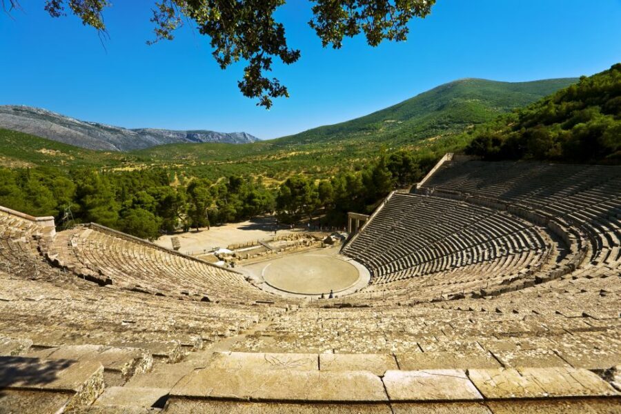 Athens: Peloponnese Highlights Day Trip and V.R. Audio Guide - Tour Leaders, Audio Tools, and How to Use the VR Without Frustration